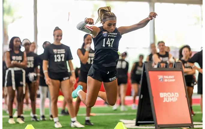 HIGH SCHOOL GIRLS FLAG FOOTBALL CAMP